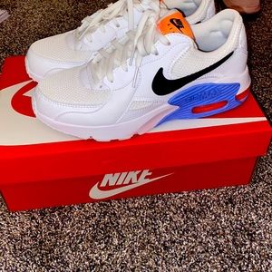 the cutest nike shoes! women’s size 7.5